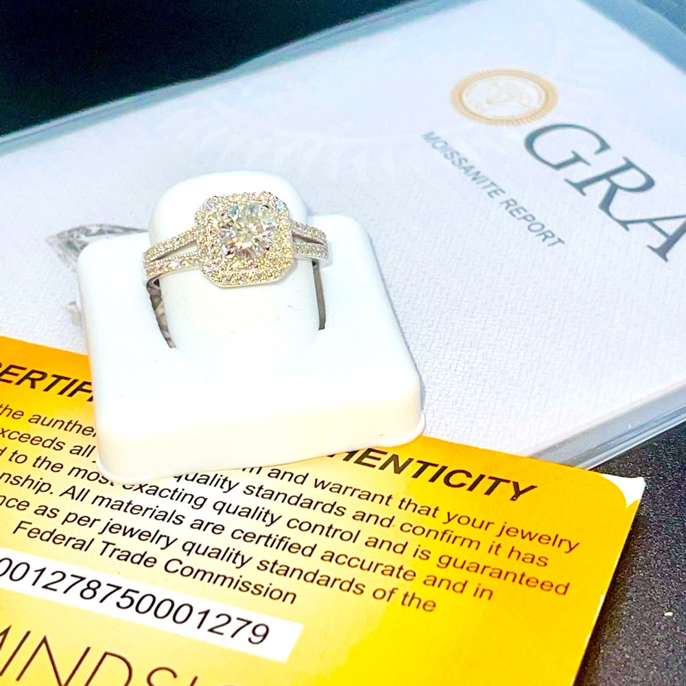 VVS GRA certified Moissanite diamond engagement ring, 100% passes diamond tester